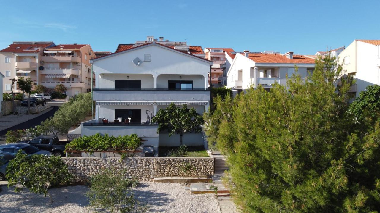 Villa Ami Kustići Eksteriør billede