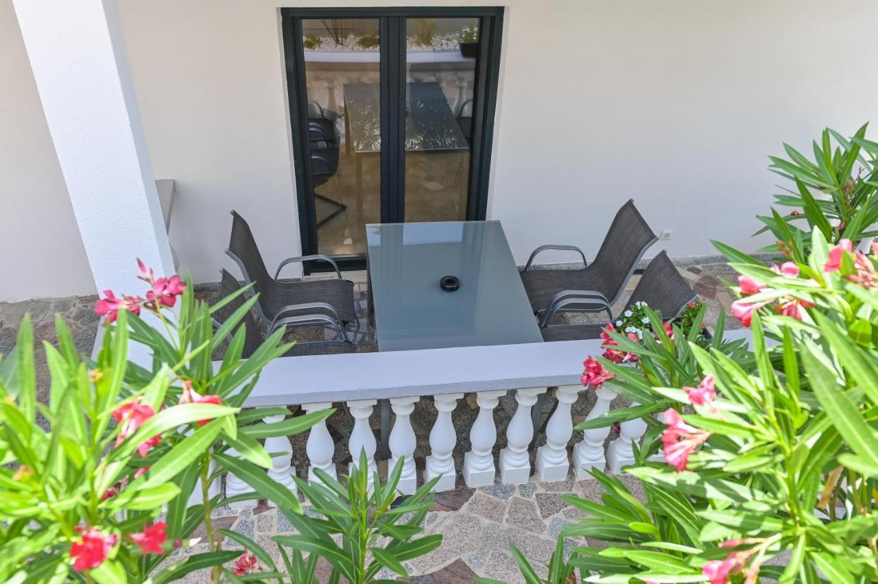 Villa Ami Kustići Eksteriør billede